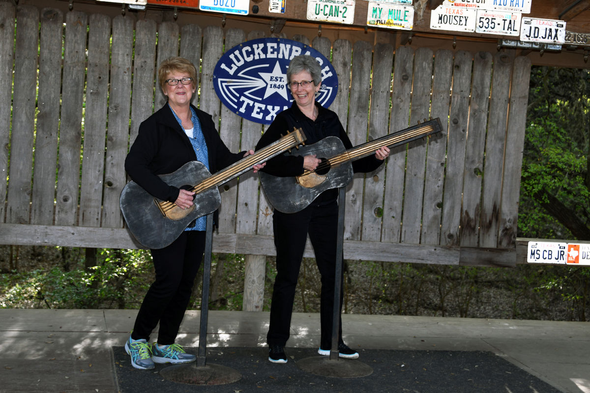 176 Sharon Nelson and Mary Carlson at Luckenbach.JPG